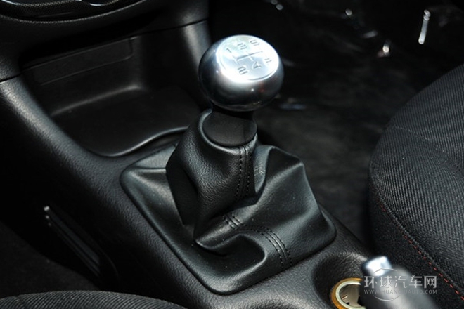 2013款 CROSS 1.6L 自动运动型