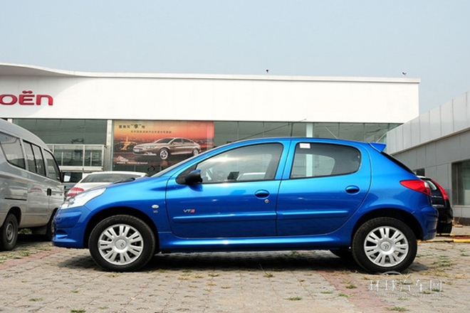 2012款 1.6L 自动运动型