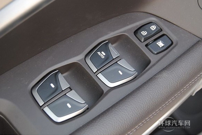 2013款 3.0L 7座舒适版