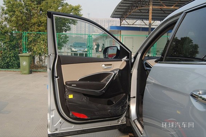 2013款 3.0L 7座舒适版