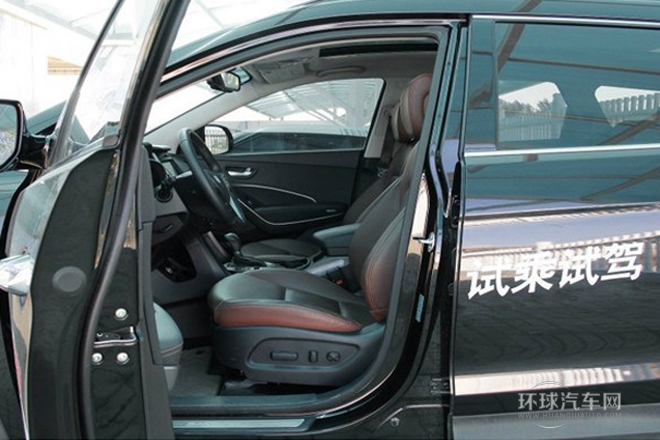 2013款 2.2T 6座棕色内饰旗舰版