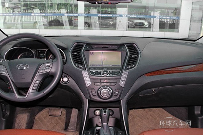 2013款 2.2T 6座棕色内饰旗舰版