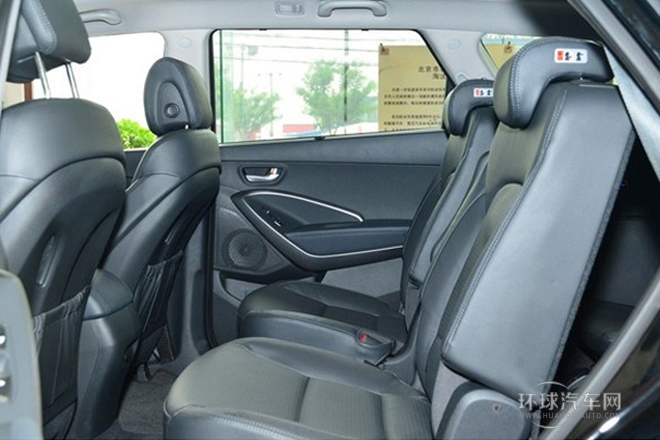 2013款 2.2T 6座豪华版