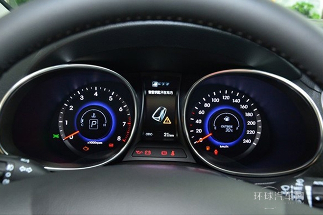 2013款 2.2T 6座豪华版