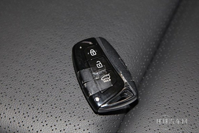 2013款 改款 3.0L 四驱尊享版 欧V