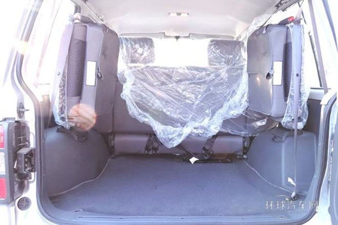 2013款 2.2L 手动两驱标准型