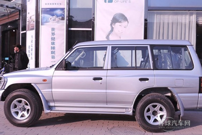 2013款 2.2L 手动两驱标准型