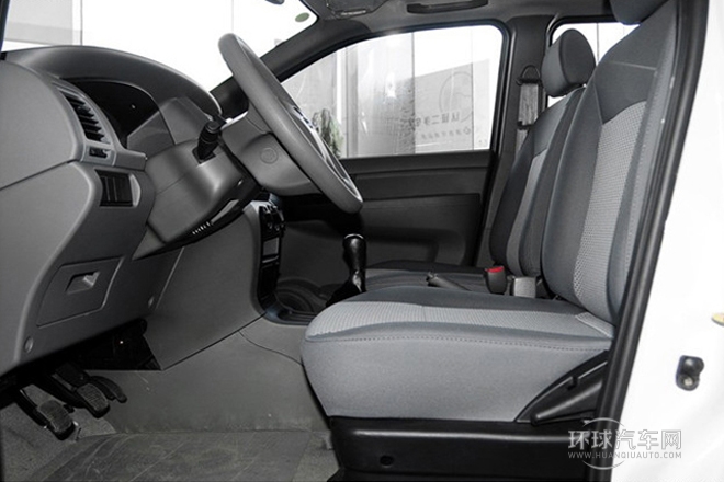 2013款 改款 1.5L 手动舒适型7座 国V