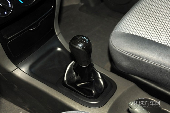 2013款 改款 1.5L 手动舒适型7座 国V