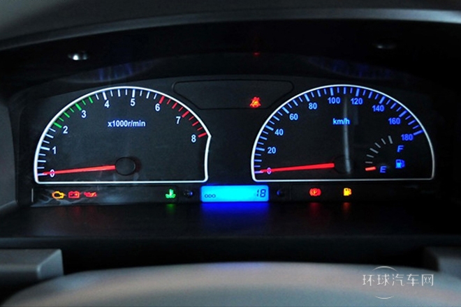 2013款 改款 1.5L 手动舒适型7座 国V