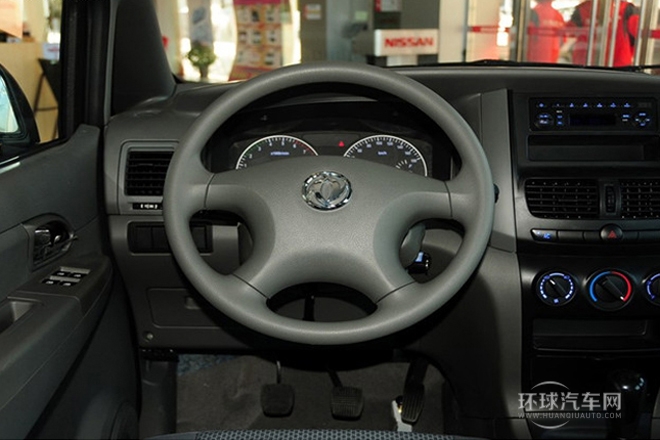 2013款 改款 1.5L 手动舒适型7座 国V