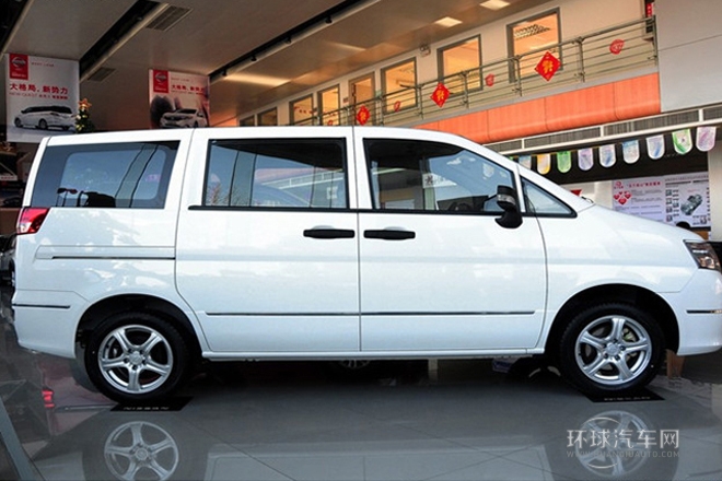 2013款 改款 1.5L 手动舒适型7座 国V