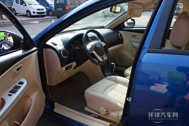 2013款 两厢 1.6L 自动精英版