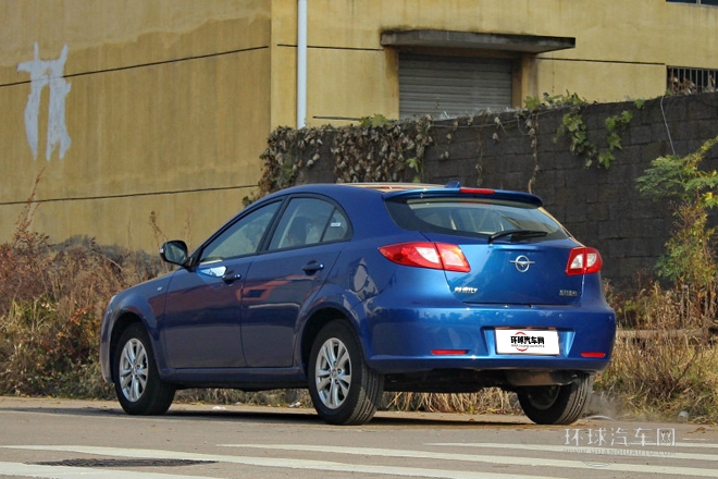 2013款 两厢 1.6L 自动精英版