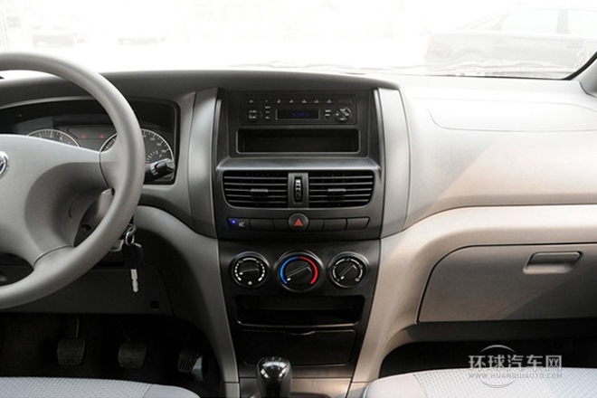 2013款 改款 1.5L 手动标准型5座 国IV