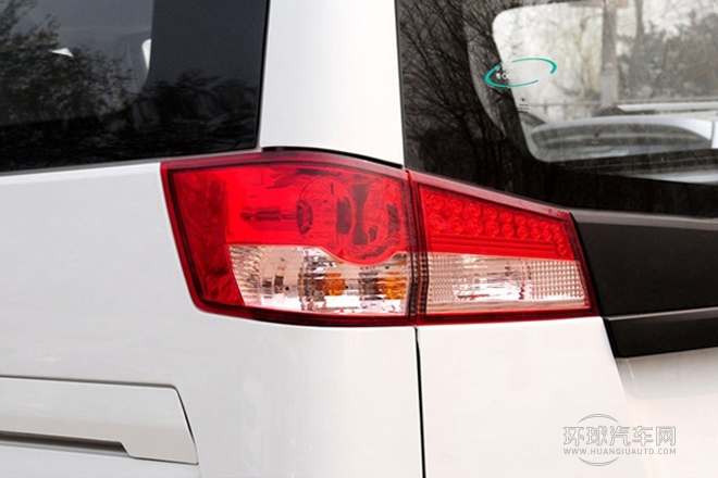 2013款 改款 1.5L 手动标准型5座 国IV