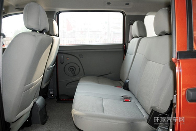 2013款 改款 1.5L 手动标准型7座 国IV