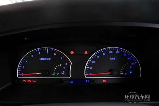 2013款 改款 1.5L 手动标准型7座 国IV
