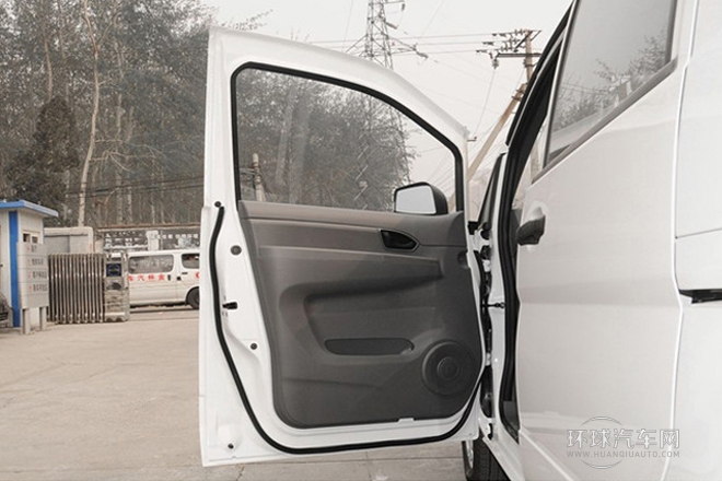 2013款 改款 1.5L 手动标准型5座 国V