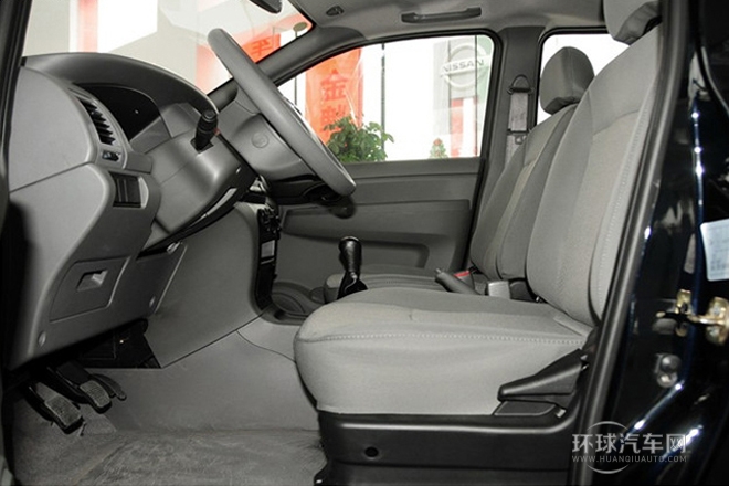 2013款 改款 1.5L 手动标准型7座 国V