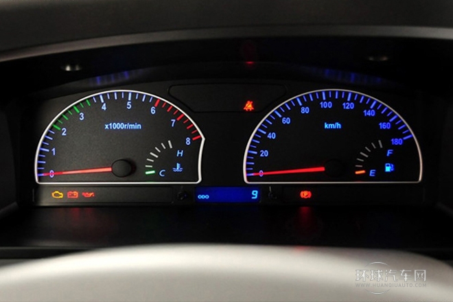 2013款 改款 1.5L 手动标准型7座 国V