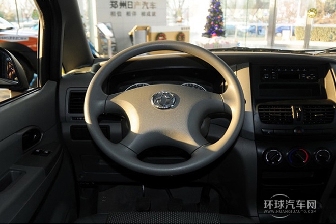 2013款 改款 1.5L 手动标准型7座 国V