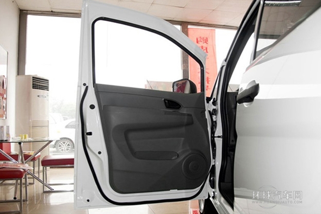 2013款 改款 1.6L 手动商用型5座 国V