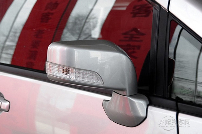 2013款 改款 1.6L 手动豪华型7座 国V