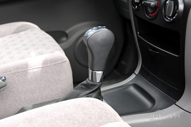 2012款 2.0L 自动豪华型7座