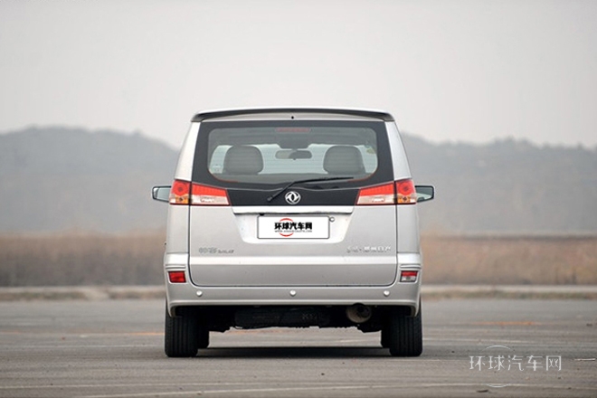 2012款 2.0L 自动旗舰型7座