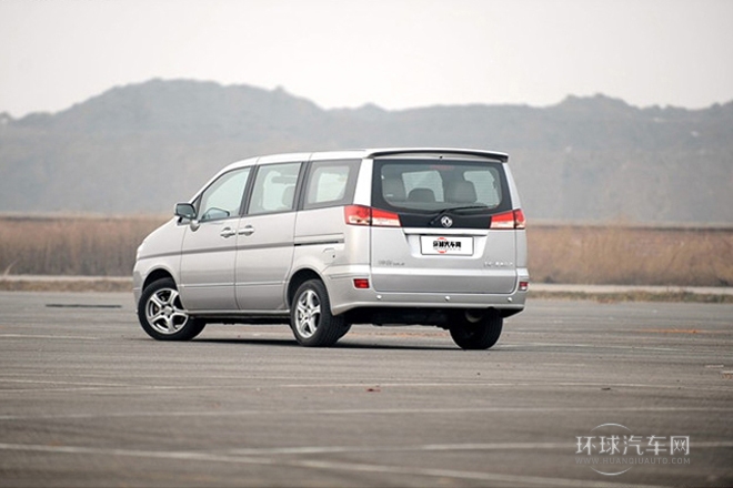 2012款 2.0L 自动旗舰型7座
