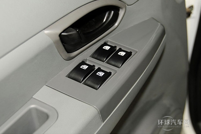 2011款 1.6L 手动实用型7座