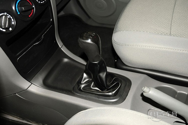 2011款 1.6L 手动实用型7座