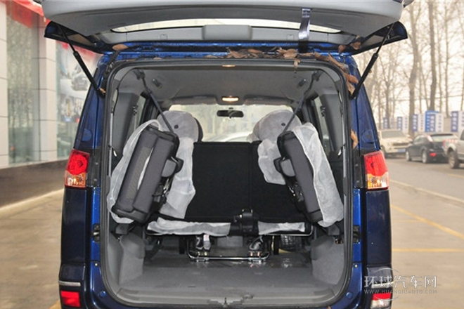 2011款 1.6L 手动舒适型7座