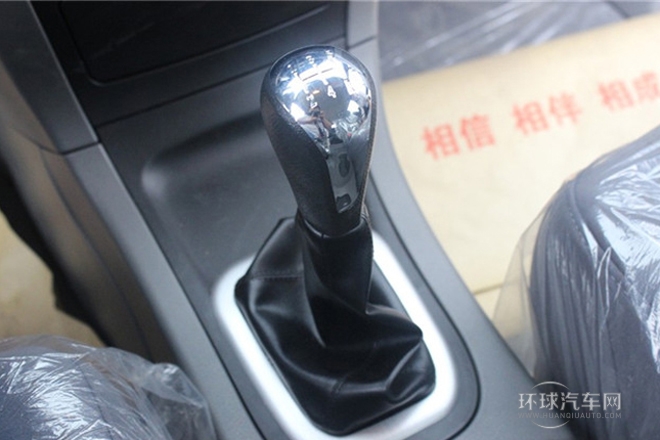 2011款 1.6L 手动豪华型7座