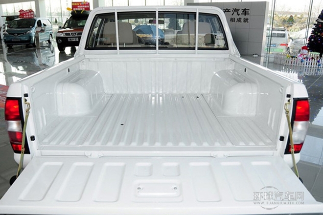 2013款 2.4L汽油两驱标准型ZG24