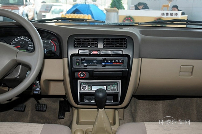 2013款 2.4L汽油两驱标准型ZG24
