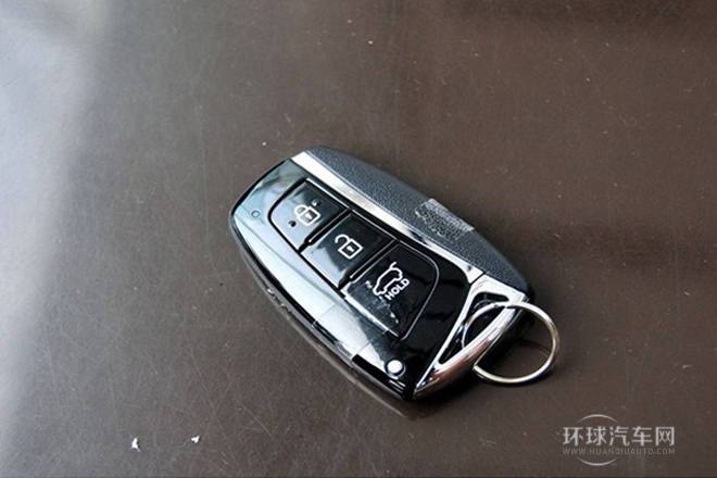 2013款 改款 3.0L 四驱豪华版 欧V