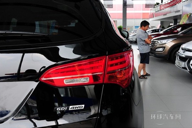 2013款 改款 3.0L 四驱豪华版 欧V
