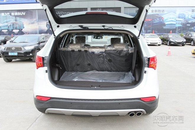 2013款 改款 3.0L 四驱舒适导航版 欧V