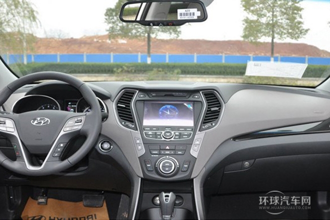 2013款 改款 3.0L 四驱舒适导航版 欧V