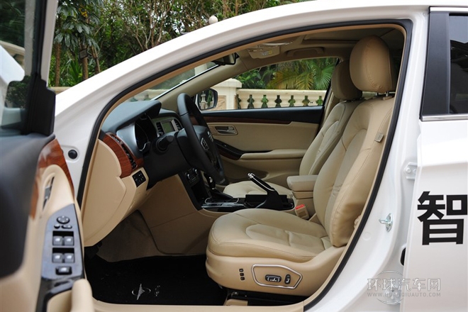 2014款 2.0L 自动豪华型