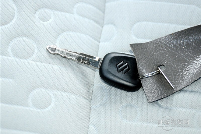 2013款 1.0L 手动实用型