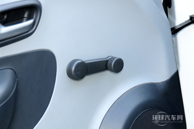 2013款 1.0L 手动实用型