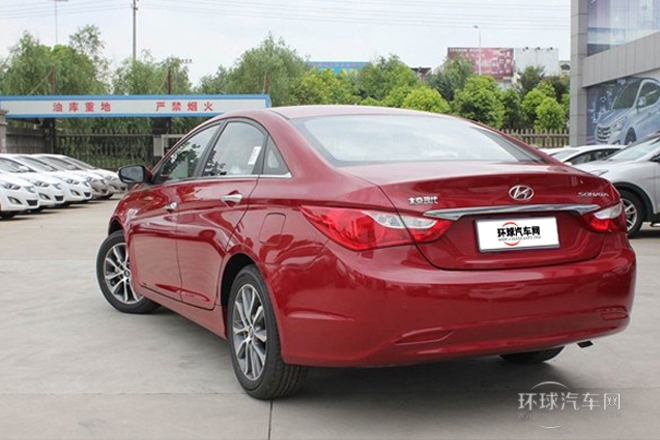 2014款 2.0L 自动豪华版