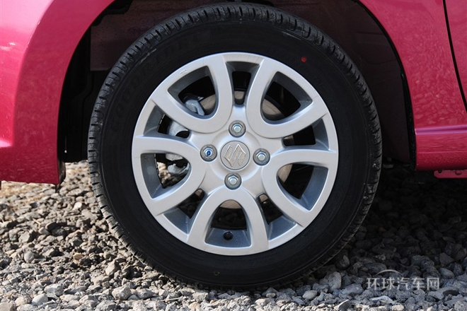 2013款 1.0L 手动豪华型