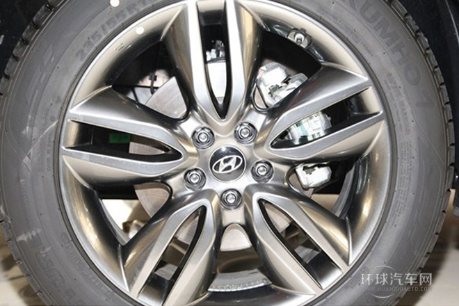 2013款 2.2T 四驱尊享版 7座