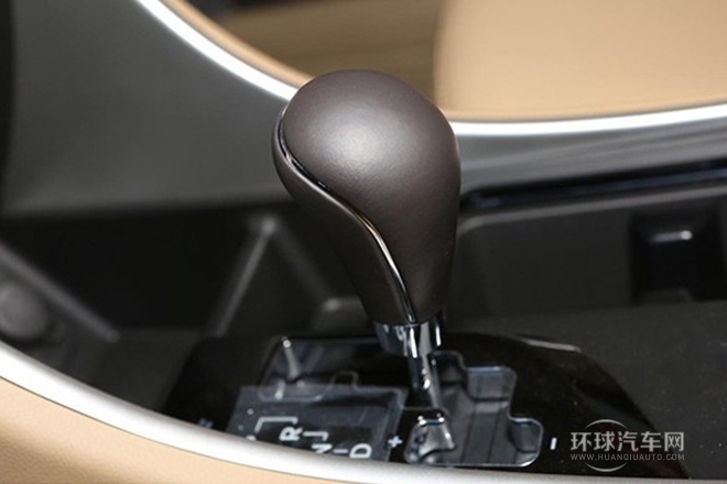 2013款 2.0L 自动顶级版
