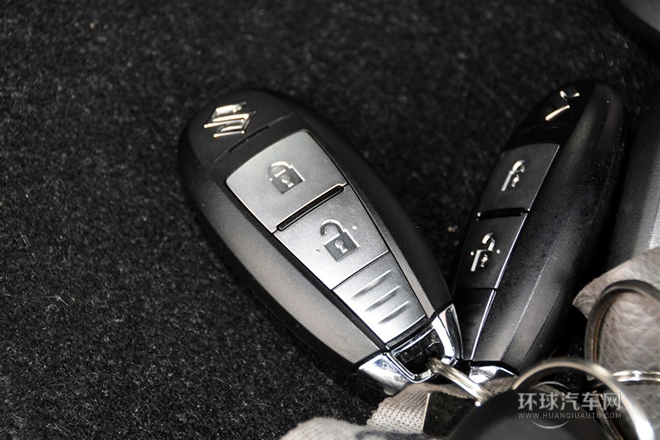 2014款 1.6L CVT两驱进取型
