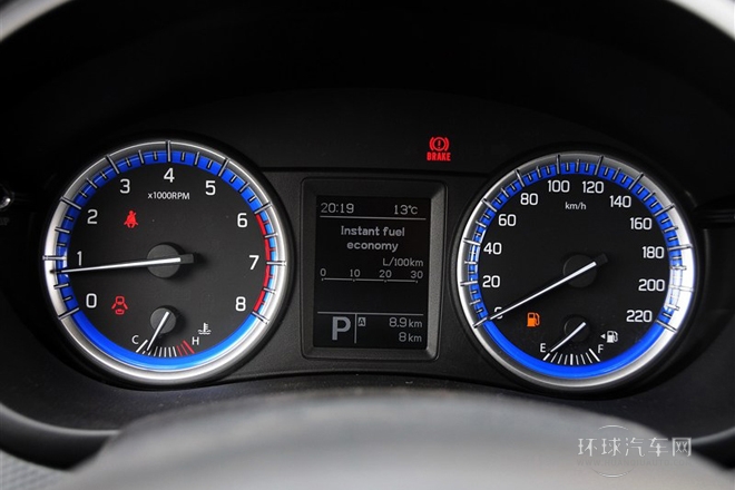 2014款 1.6L CVT两驱进取型